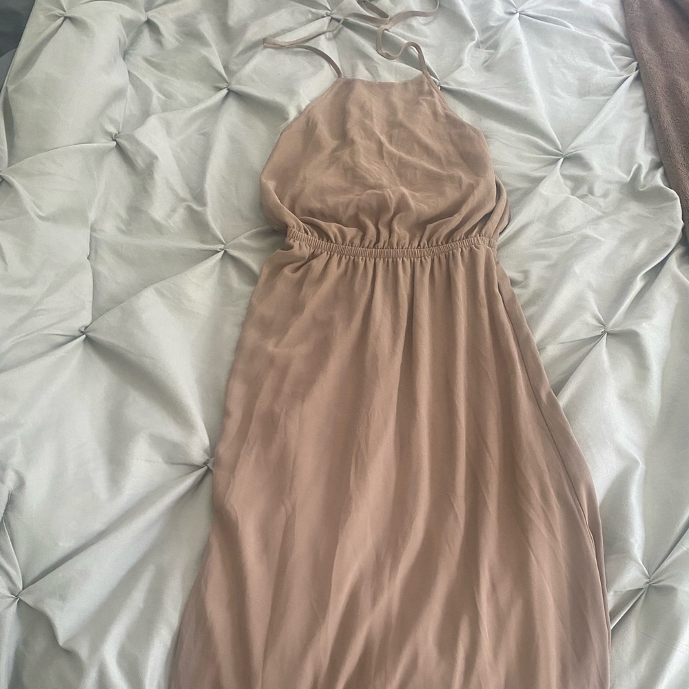 Show me your mumu bridesmaid dress: 
Heather Halter Dress ~ Dune Chiffon-Medium